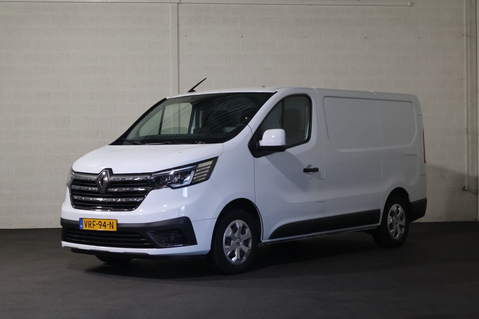 Renault Trafic 2.0 dCi 110pk L1 H1 Inrichting, 188 g/km, Wit, Te koop, Renault