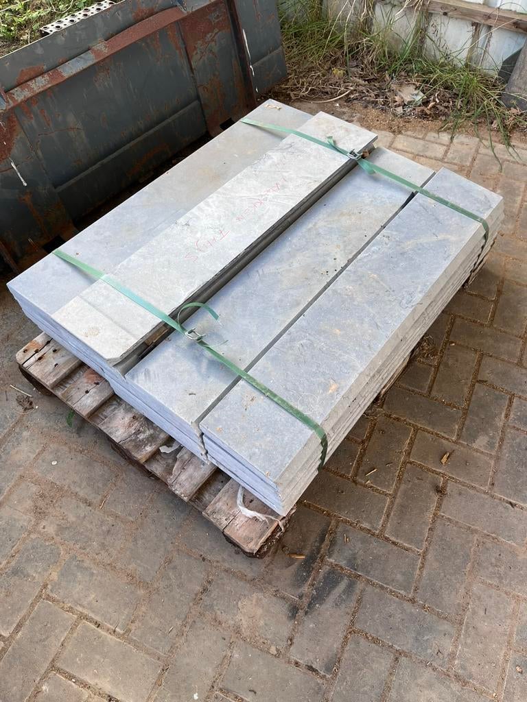 Plint in belgische blauwe steen, Doe-het-zelf en Bouw, Ophalen, 100 tot 150 cm, Hardsteen, Nieuw