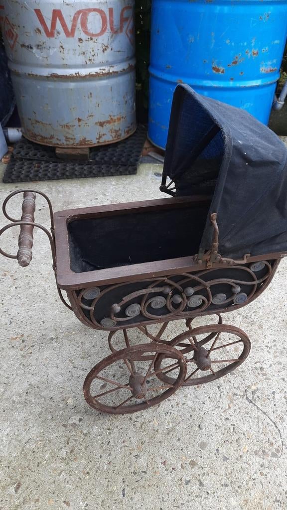 Antieke poppenwagen, Antiek en Kunst, Ophalen