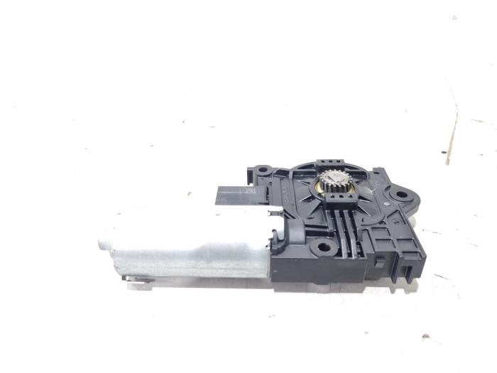 Moteur toit ouvrant d'un Volvo XC60, -, 3 mois de garantie, -, -