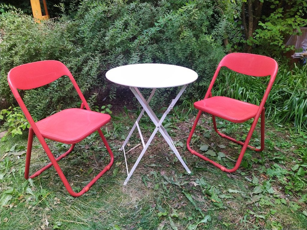tuin tafel +twee stoelen (balkon tafel), Ophalen, Gebruikt