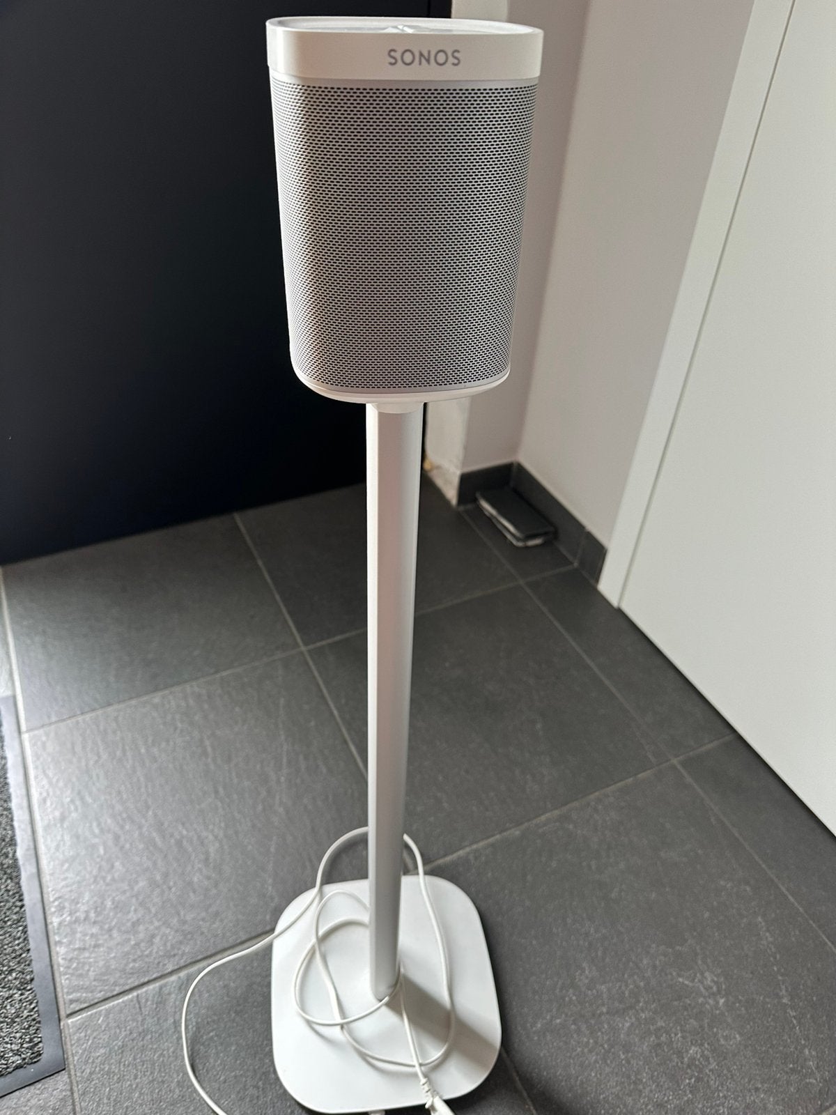 Witte sonos play 1 met staander, Audio, Tv en Foto, Luidsprekerboxen, Ophalen, Gebruikt, Vloerstaande luidspreker, Sonos