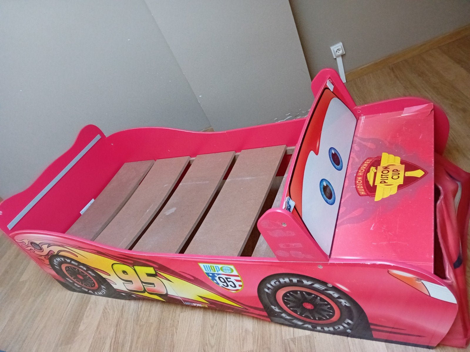 Gratis Cars Bed, Ophalen