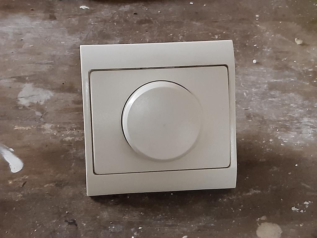 Dimmer / variateur à encastrer, Enlèvement ou Envoi, Comme neuf, Autres types