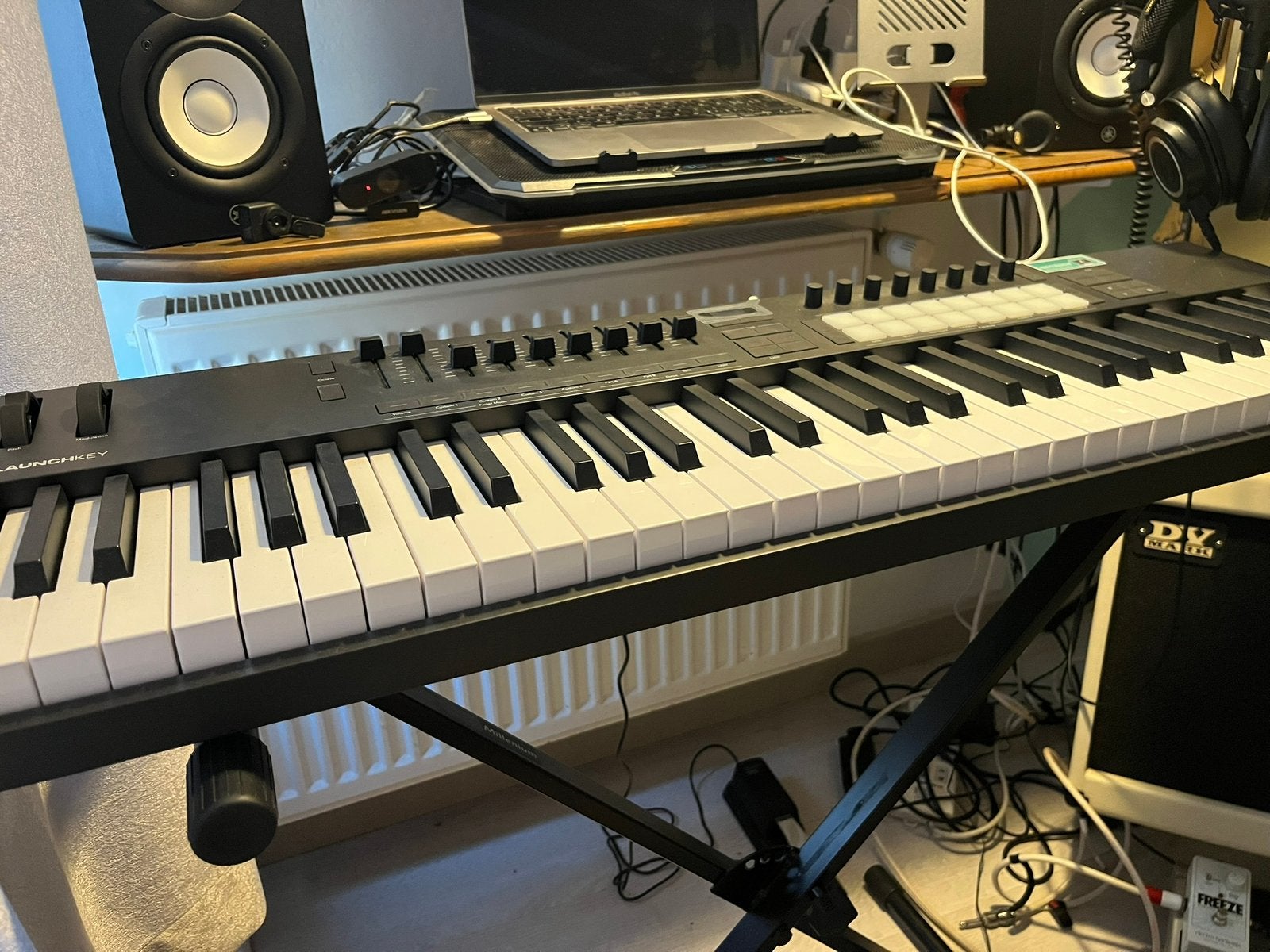 Novation Launchkey 61 MK4 Midi-toetsenbord, Muziek en Instrumenten, Keyboards, 61 toetsen, Zo goed als nieuw, Aanslaggevoelig
