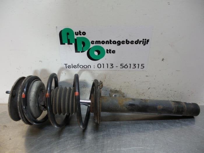 Schokdemperpoot links-voor van een BMW 3-Serie (3-Serie 98-), Gebruikt, -, -, Ophalen of Verzenden