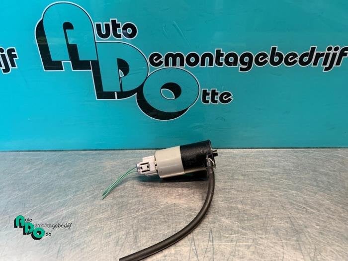 Pompe lave-glace avant d'un Peugeot 108 (108 14-), -, 3 mois de garantie, Utilisé, -