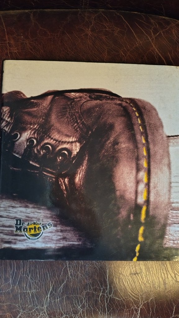 Boek Dc Martens, Ophalen of Verzenden, Zo goed als nieuw, Kunst en Cultuur