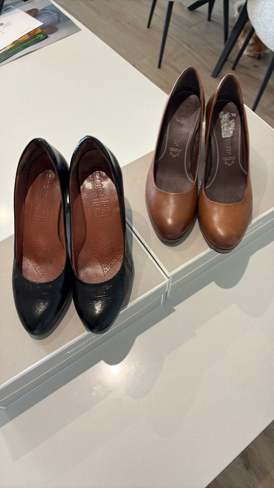 2 paar pumps zwart/cognac, Ophalen, Pumps, Zwart, Zo goed als nieuw