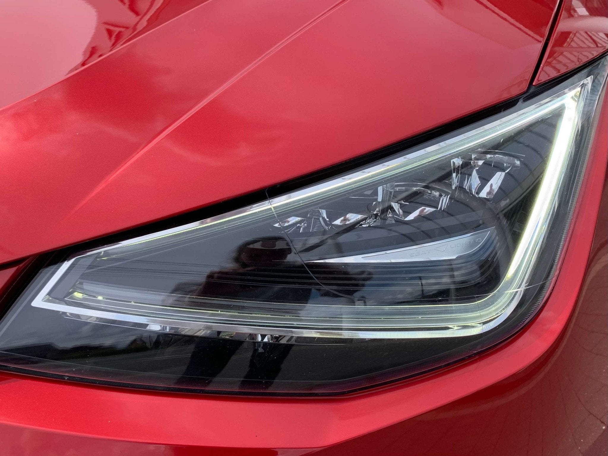 SEAT Arona FR 1.0 TGI / ESSENCE + CNG / PACK FR / XENON / GP, Autos, Rouge, 90 ch, Boîte manuelle, 5 portes