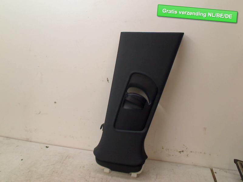 B GARNITURE DE PILIER DROIT S-line Q5 (8RB) (8R0867244F), Dhr. R. de Gouw, Audi, Utilisé, De Bloemendaal 21 21
5221 EB  'S HERTOGENBOSCH, NL