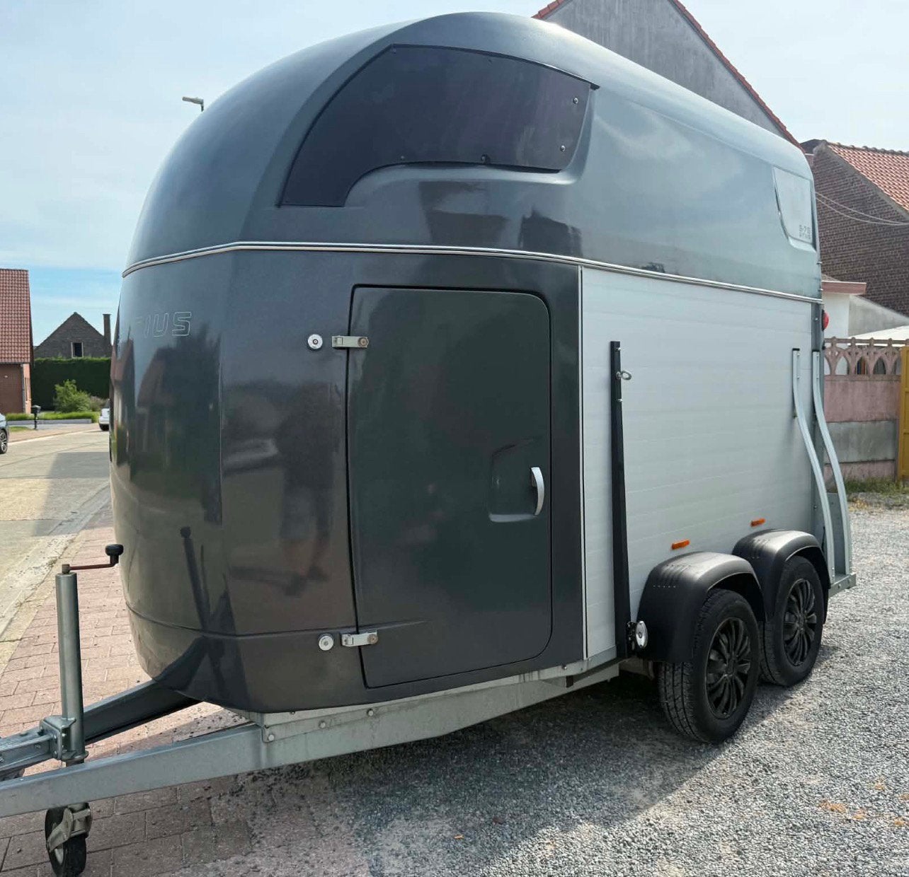 Sirius s75 2 p zadelkamer van 2019 top staat, Dieren en Toebehoren, Ophalen, Zo goed als nieuw, Aluminium, 2-paards trailer
