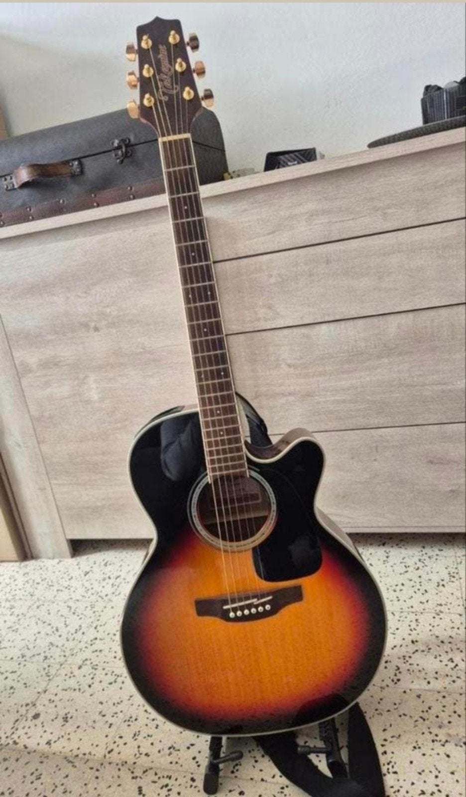 Takamine gn51ce-bsb, Muziek en Instrumenten, Ophalen