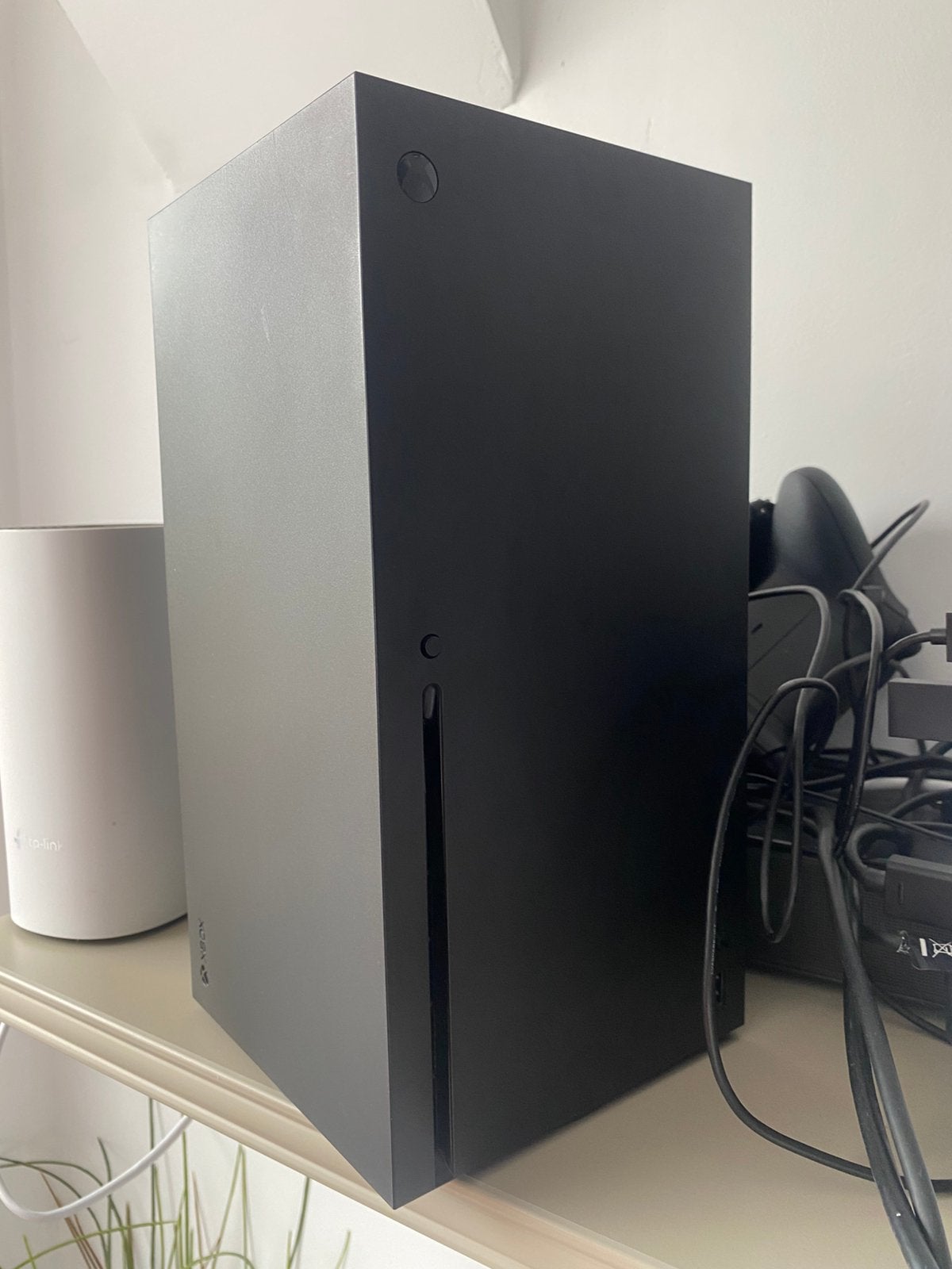 Xbox serie x + manette etat neuf (peu utilisee), Consoles de jeu & Jeux vidéo, Enlèvement, Comme neuf