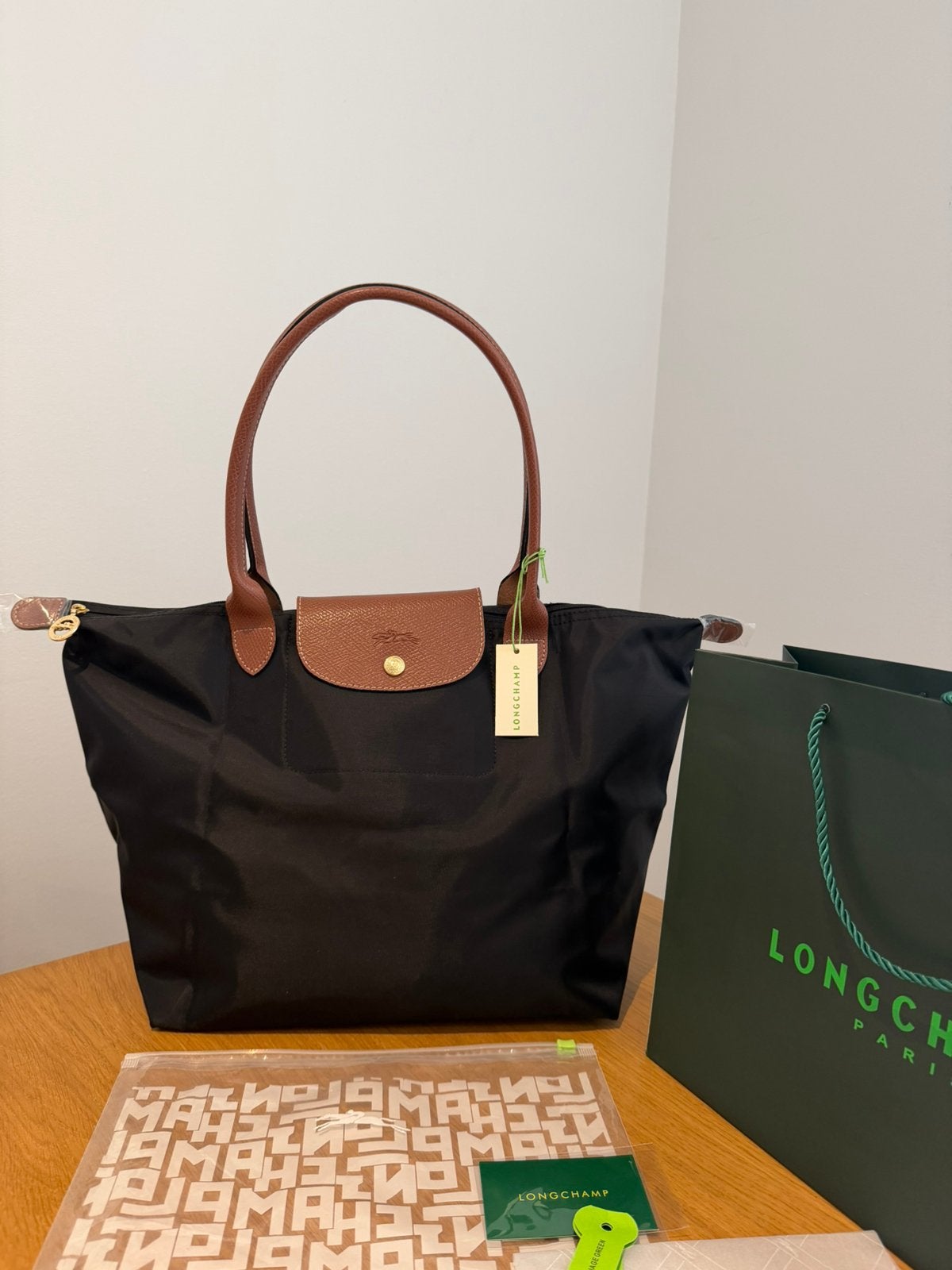 Longchamp de opvouwbare draagtas zwarte kleur, Handtassen en Accessoires, Ophalen of Verzenden, Nieuw
