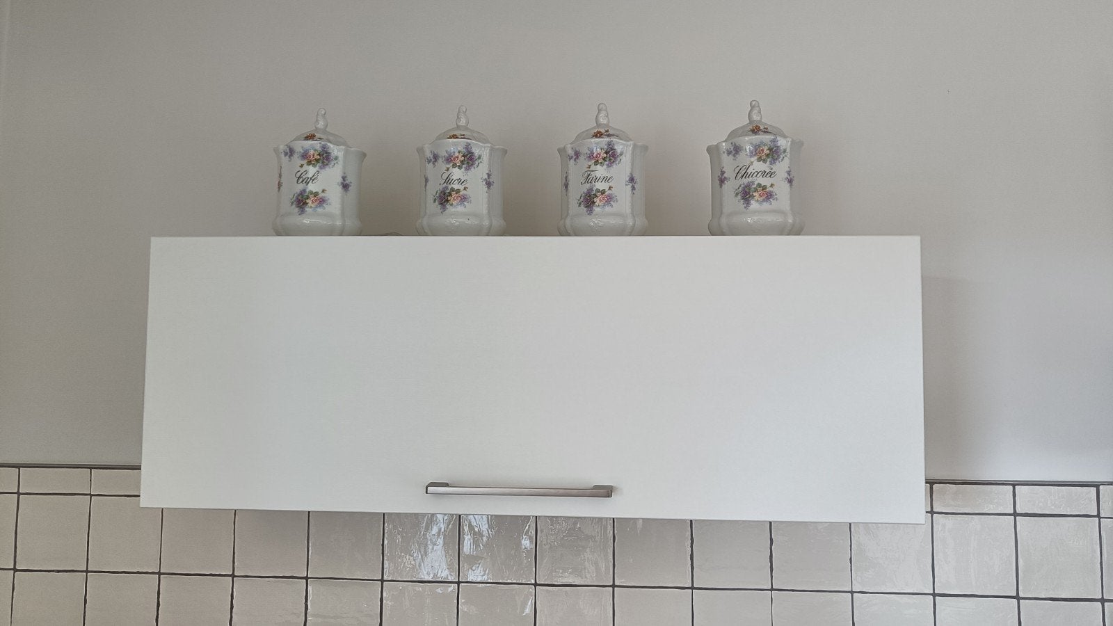 Hangkast keuken, Ophalen