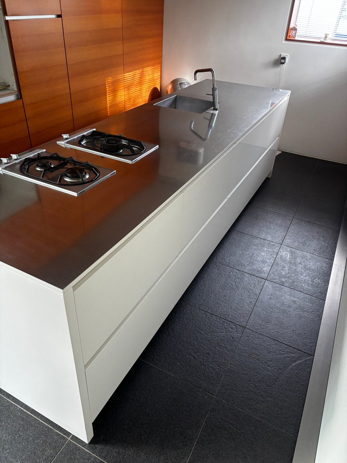 Superbe îlot de cuisine et équipements – Livraison, Maison & Meubles, Sans poignée, Bois, Comme neuf, Enlèvement