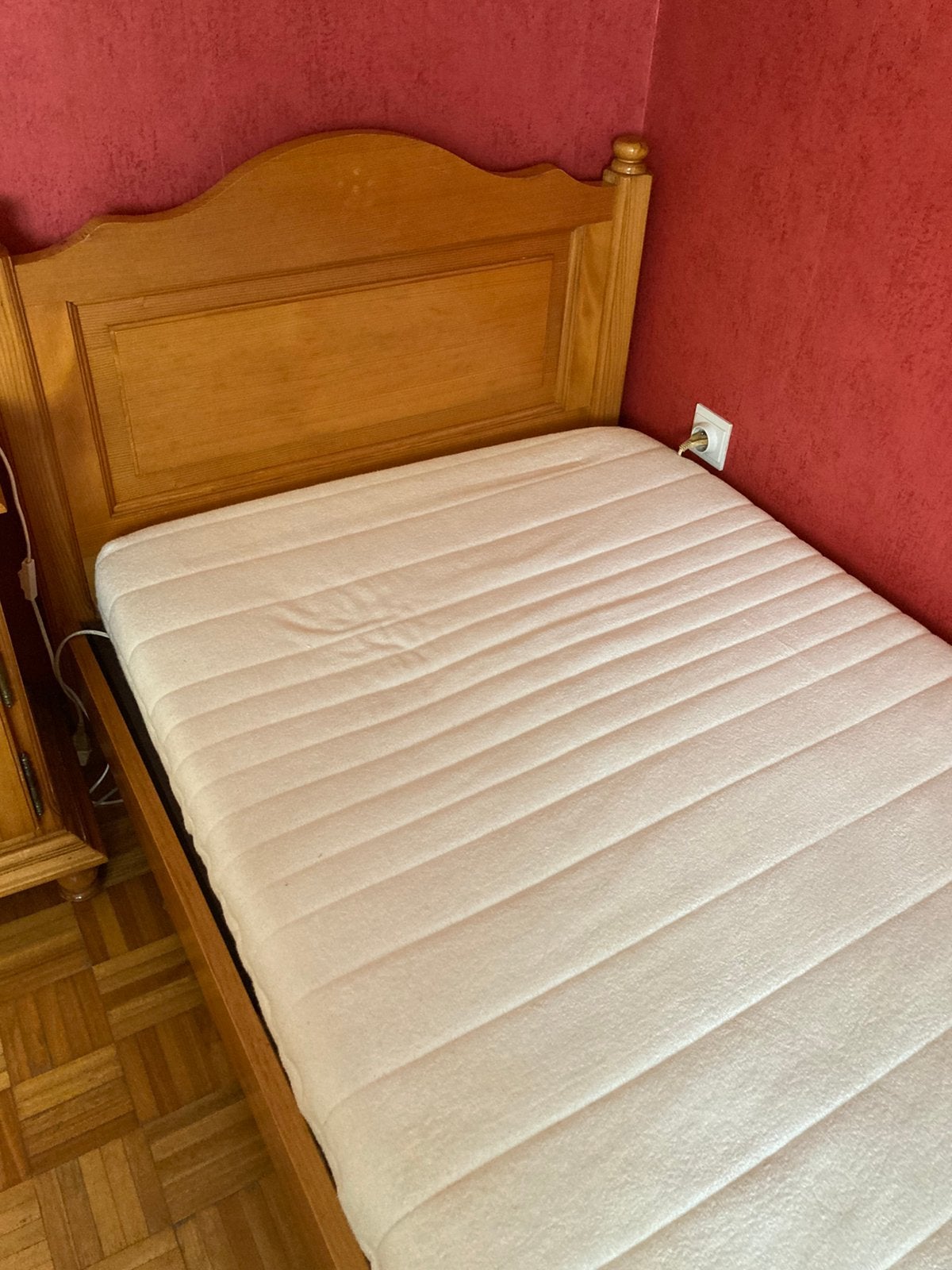 Slaapkamer, Huis en Inrichting, Slaapkamer | Bedden, Ophalen, Gebruikt, 90 cm, Eenpersoons