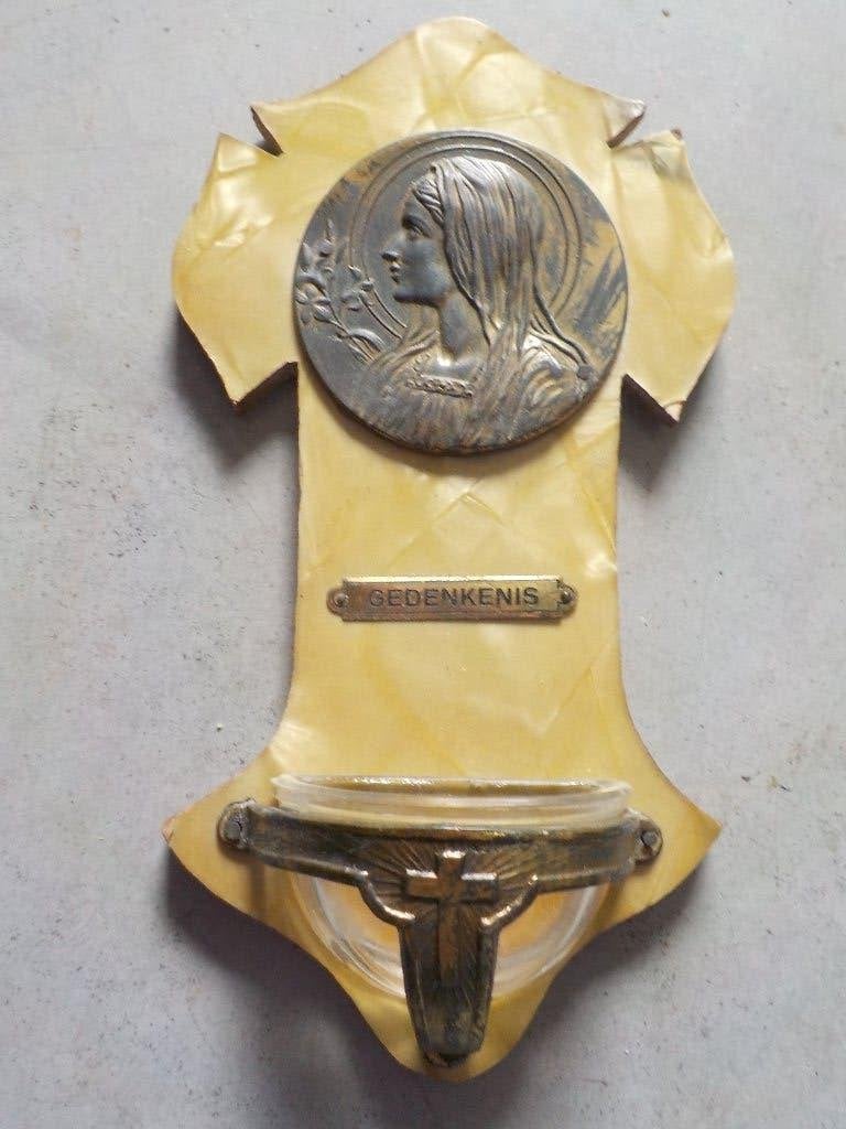 Wijwatervat, Ophalen