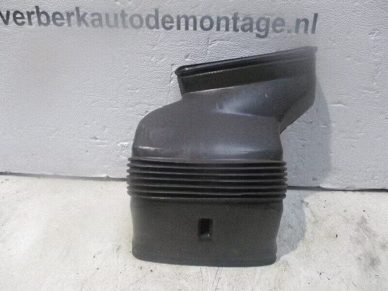 KACHELHUIS luchtgeleider Ford Sierra 1987- (85-bg-9a677aa), Enlèvement ou Envoi, Henry-Ford-Straße 1 50735 Köln, DE, Ford-Werke GmbH
