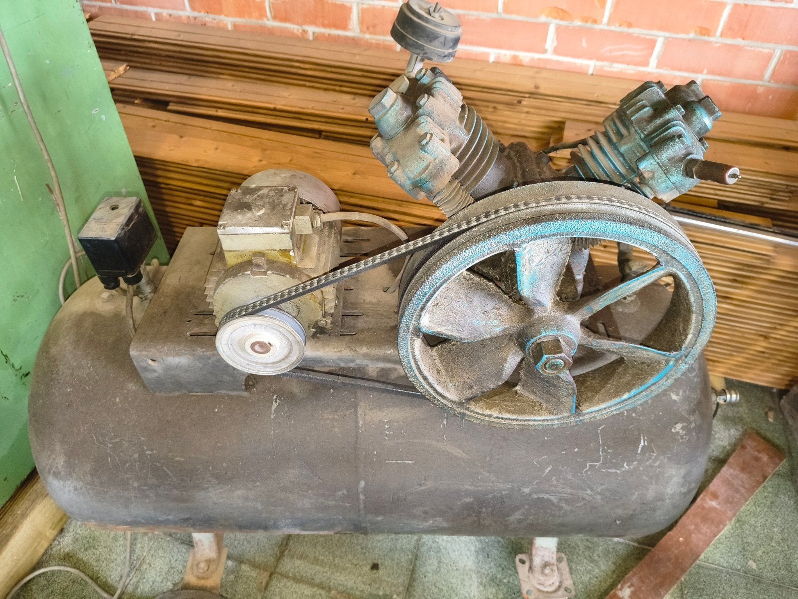 compressor met kapotte motor, Ophalen