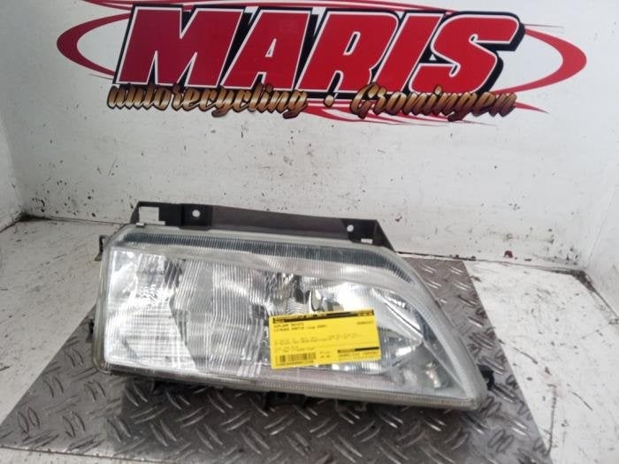 Phare droit d'un Citroen Xantia, -, 3 mois de garantie, Utilisé, -