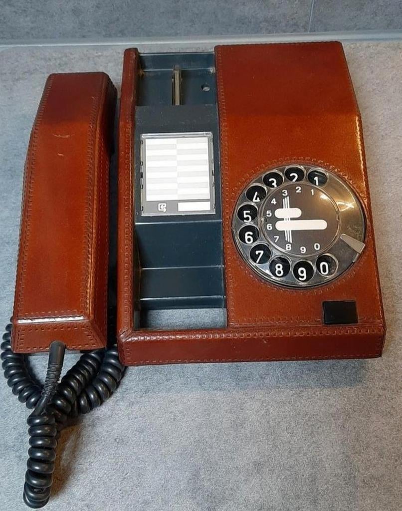 Vintage jaren'80/Vaste telefoon bekleed met leder, Telecommunicatie, Vaste telefoons | Niet Draadloos, Ophalen of Verzenden, Gebruikt