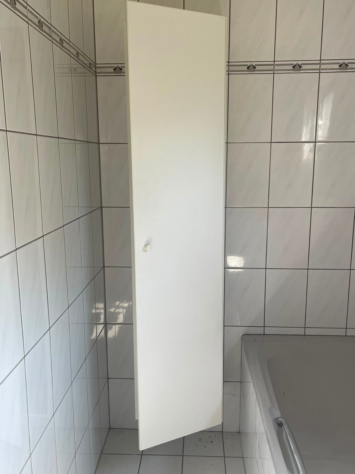 Stevige Badkamerkast / wandkast met ophangrek, Enlèvement, Comme neuf