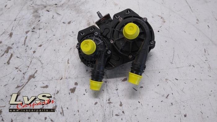 Pompe à eau supplémentaire d'un Opel Astra, -, Opel, 3 mois de garantie, Utilisé