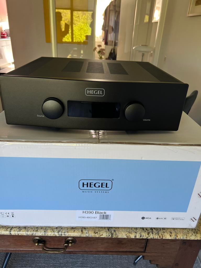 Hegel H390 geïntegreerde versterker/streamer /Dac Nieuwstaat, Audio, Tv en Foto, Overige merken, Ophalen of Verzenden, Zo goed als nieuw