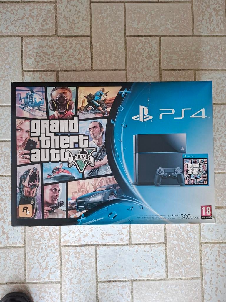 Boite ps 4   gta 5. Très bon état., Enlèvement ou Envoi