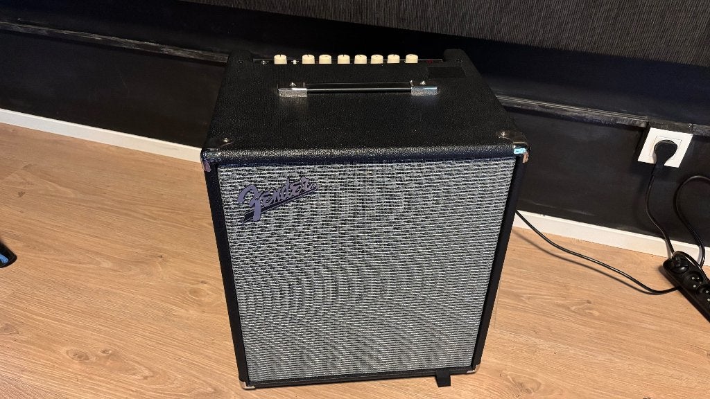 Amplis basse Fender Rumble 100 V3, Enlèvement, Utilisé, Guitare basse, 50 à 100 watts