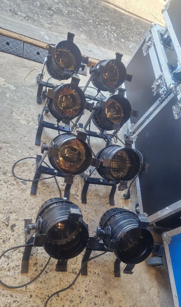 lot van 8 bij 56. 300w op vakwerkvoeten, Muziek en Instrumenten, Licht en Laser, Ophalen, Zo goed als nieuw, Licht, Kleur