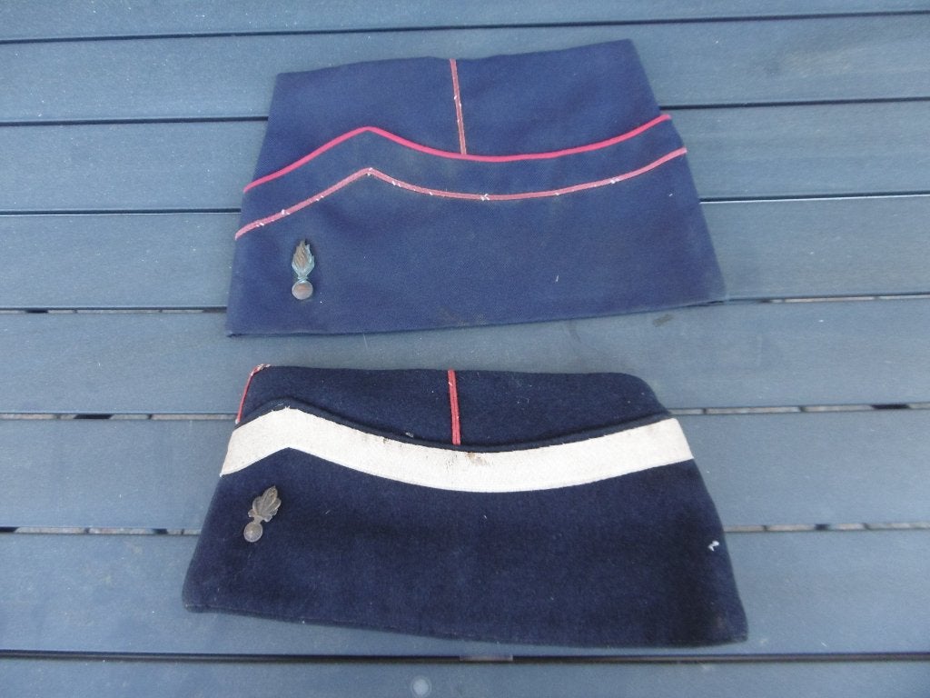 2 bonnets plolices, Collections, Enlèvement ou Envoi, Gendarmerie, Casque ou Béret