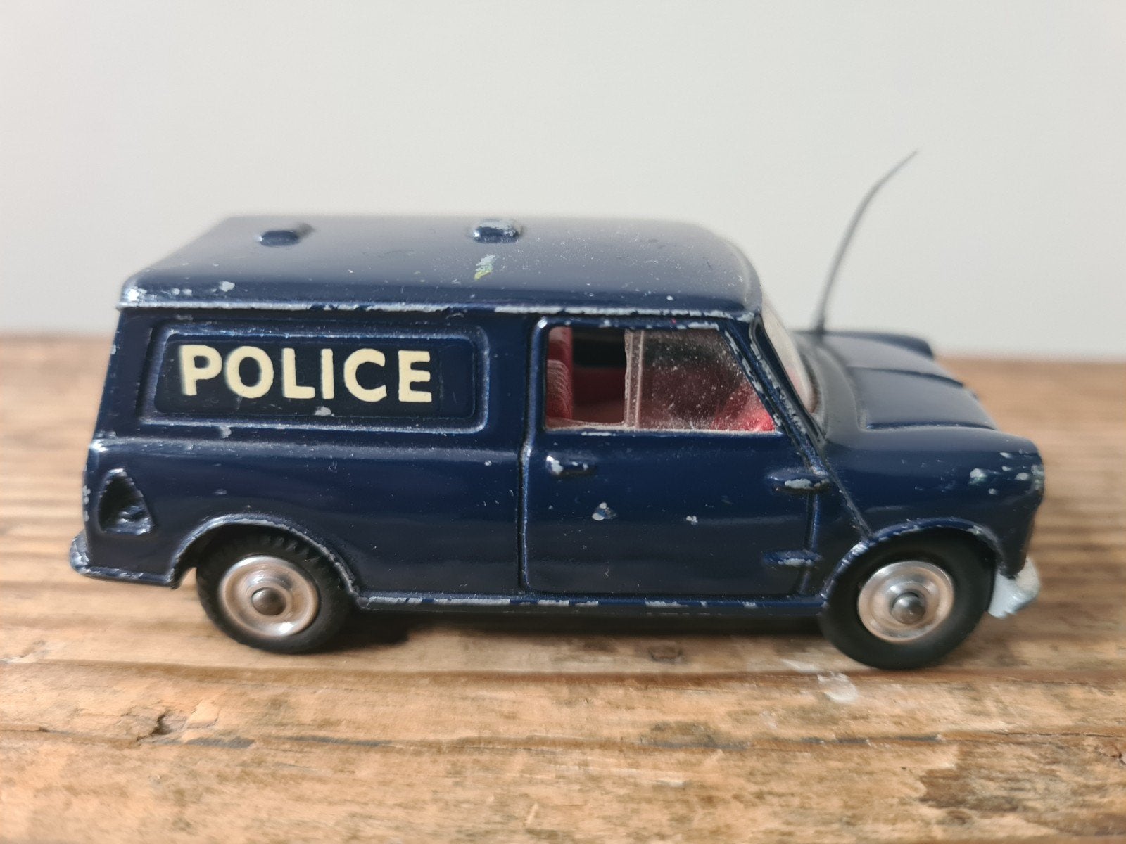 corgi toys austin mini van police, Ophalen of Verzenden, Corgi