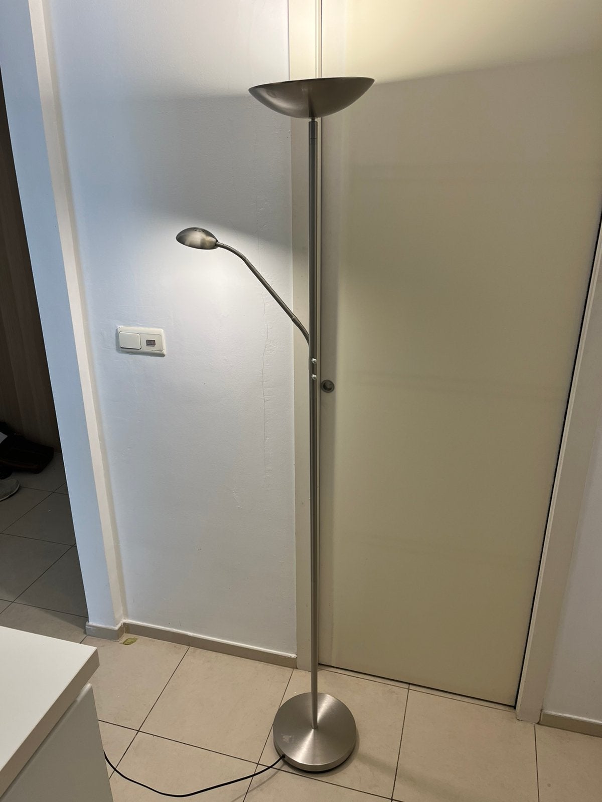 Lampadaire gris 1.80 m, Maison & Meubles, Enlèvement, Comme neuf, Métal