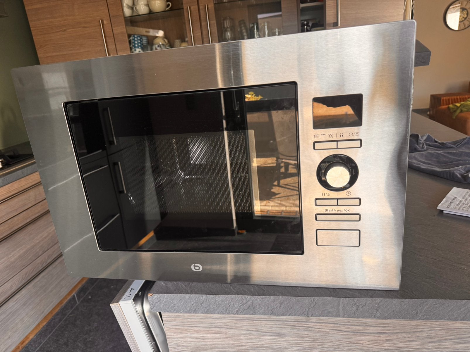Inbouw microgolfoven, Elektronische apparatuur, Ophalen, Microgolfoven, Grill, Zo goed als nieuw