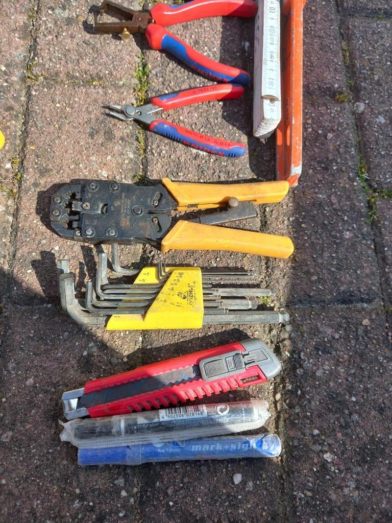 2 jeux de pinces Knipex, clés hexagonales, jokers, indicateu, Enlèvement ou Envoi, Comme neuf