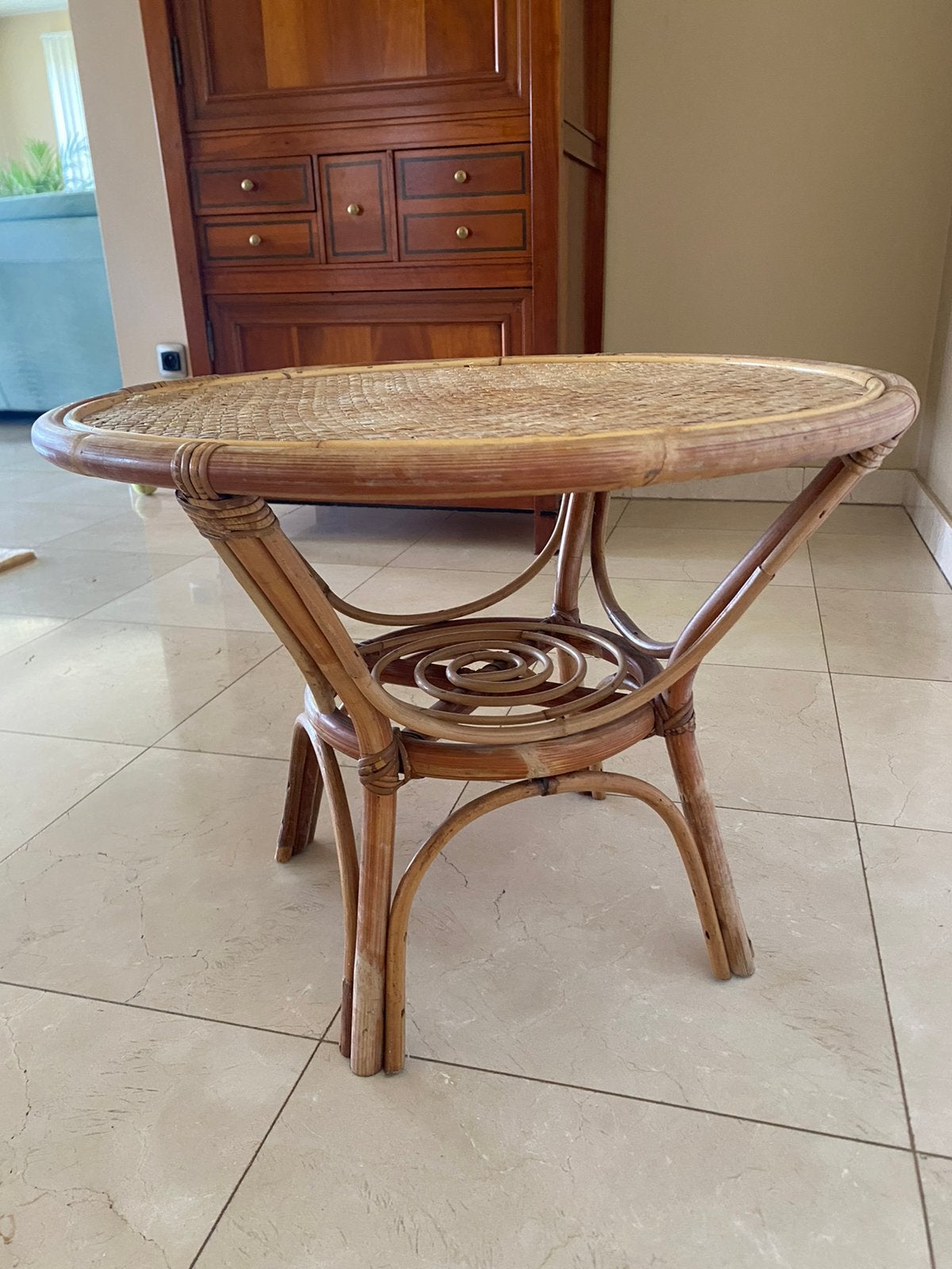 Mooie rietenbijzet tafel te koop., Huis en Inrichting, Tafels | Sidetables, Ophalen, Zo goed als nieuw