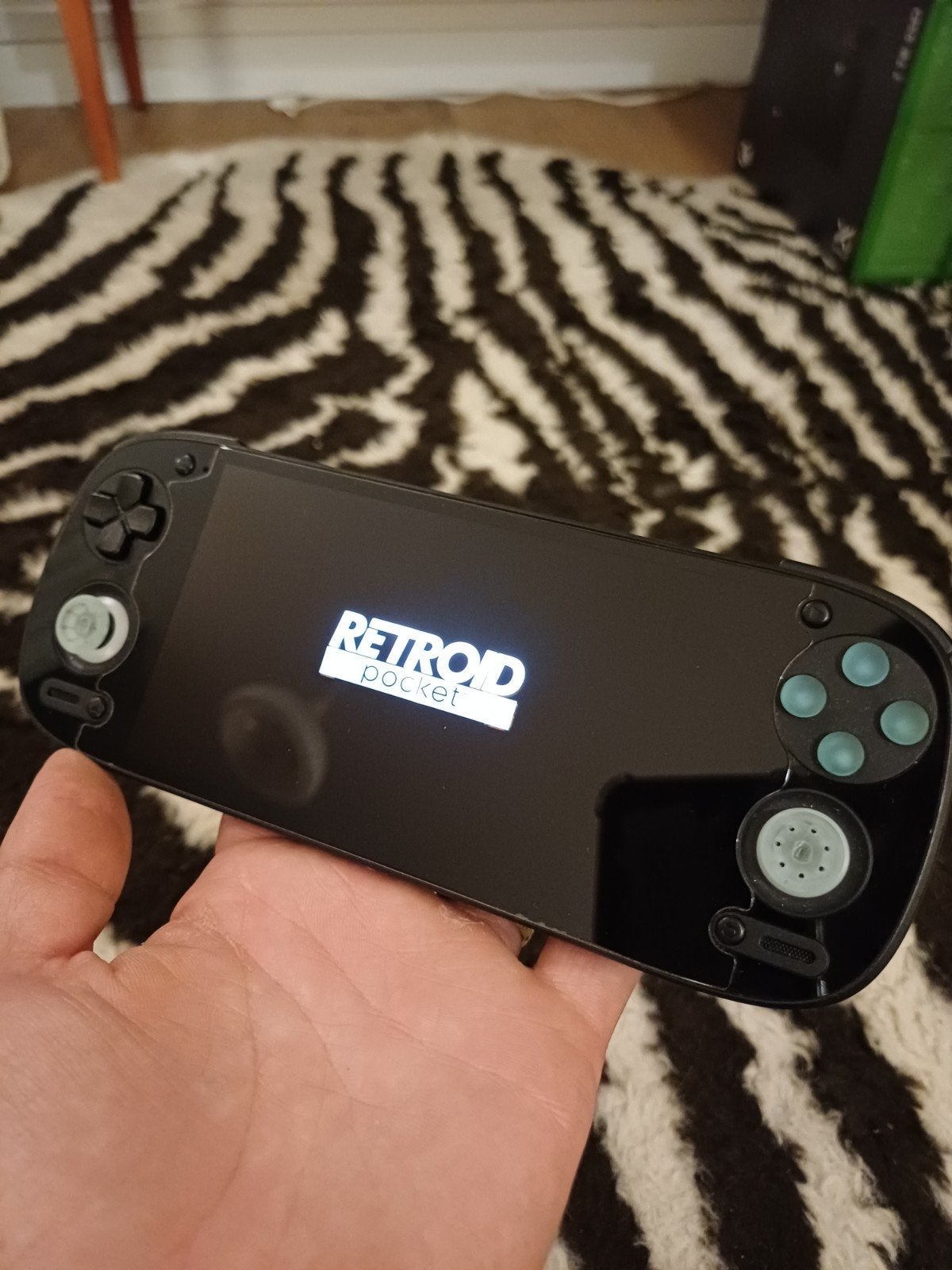 Retroid Pocket 5 (Android + Rocknix dual boot), Enlèvement