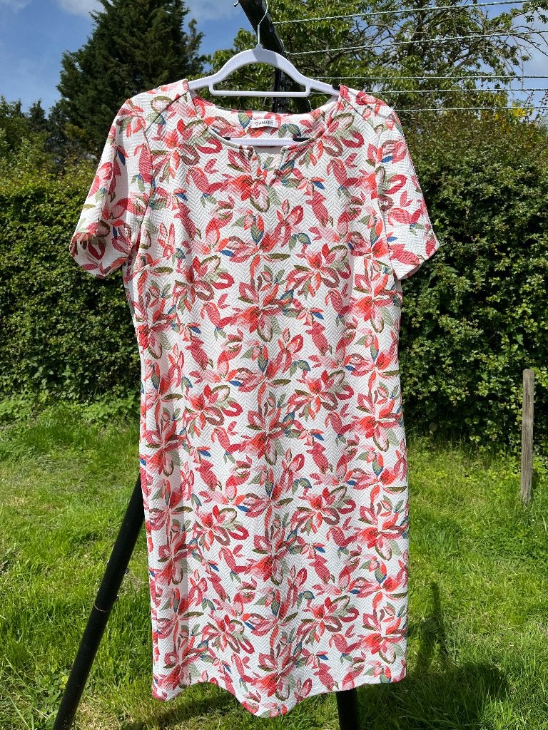 Jolie robe T. 48, Damart, Taille 46/48 (XL) ou plus grande, Enlèvement ou Envoi, Autres couleurs, Comme neuf