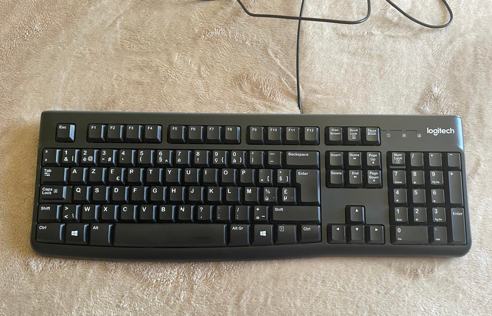 Computeraccessoires: toetsenbord en muis, Ophalen, Zo goed als nieuw