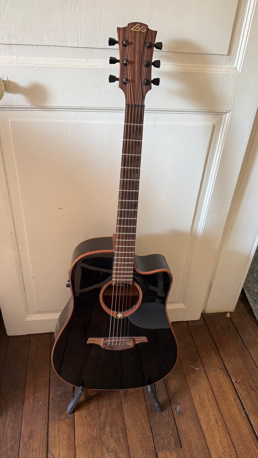 Semi accountische gitaar - LAG tramontane T100Dce blk stage, Enlèvement, Comme neuf