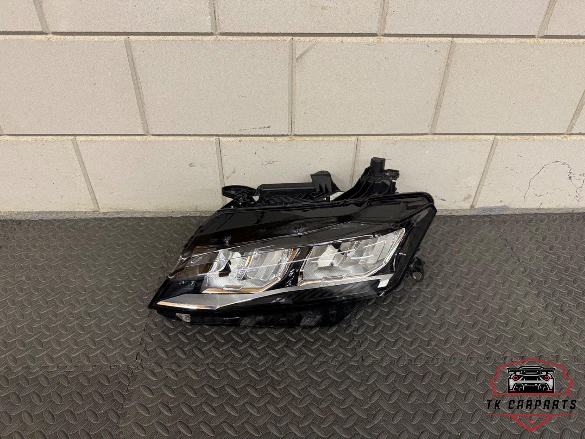 Peugeot 308 led technology koplamp links 9839286380, Auto-onderdelen, Verlichting, Taurusavenue 1
2132 LS  Hoofddorp, NL, Contact.group@renault.com