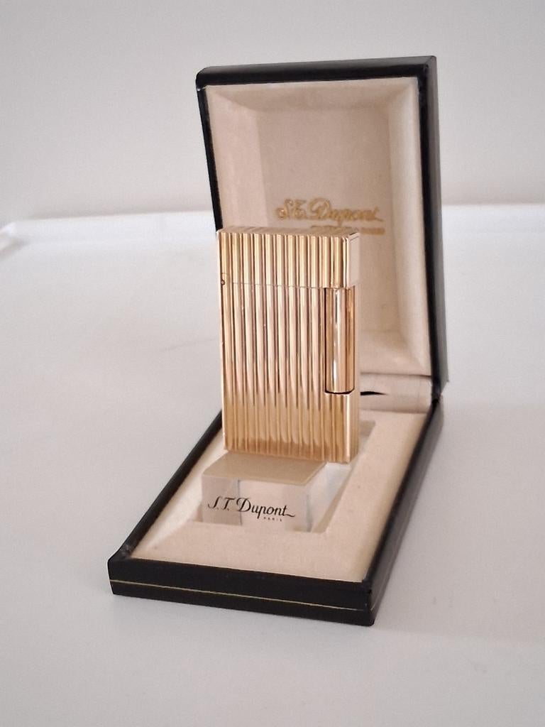 Briquet doré Dupont L2. Son PING., Collections, Articles de fumeurs, Briquets & Boîtes d'allumettes, Utilisé, Briquet, Enlèvement ou Envoi