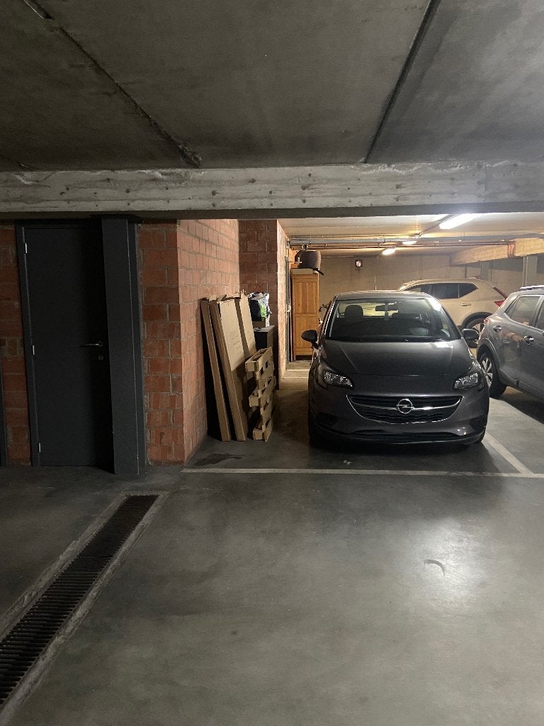Emplacement parking à vendre, Brussel