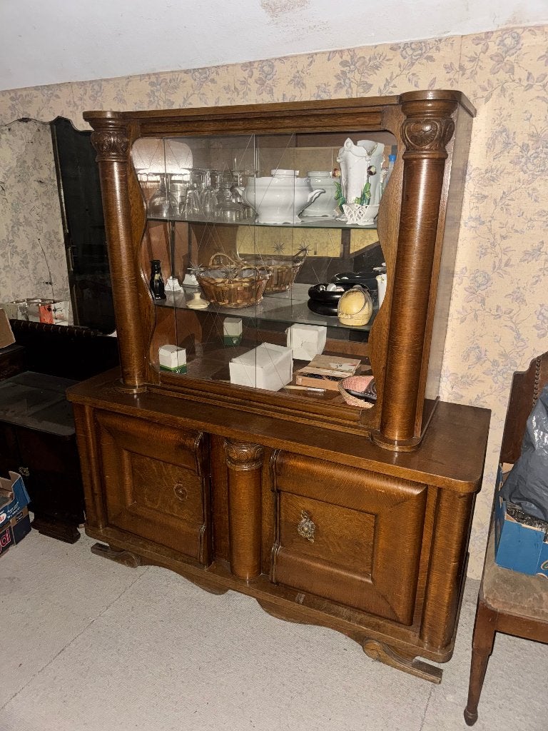 Antieke eiken buffetkast / vitrinekast met geslepen glas, Ophalen