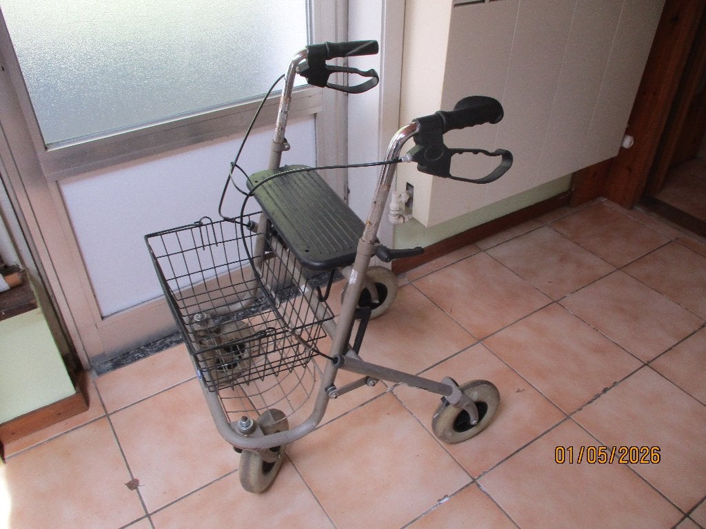 Dichtklapbare rollator met mandje, Divers, Déambulateurs, Enlèvement, Pliable, Utilisé