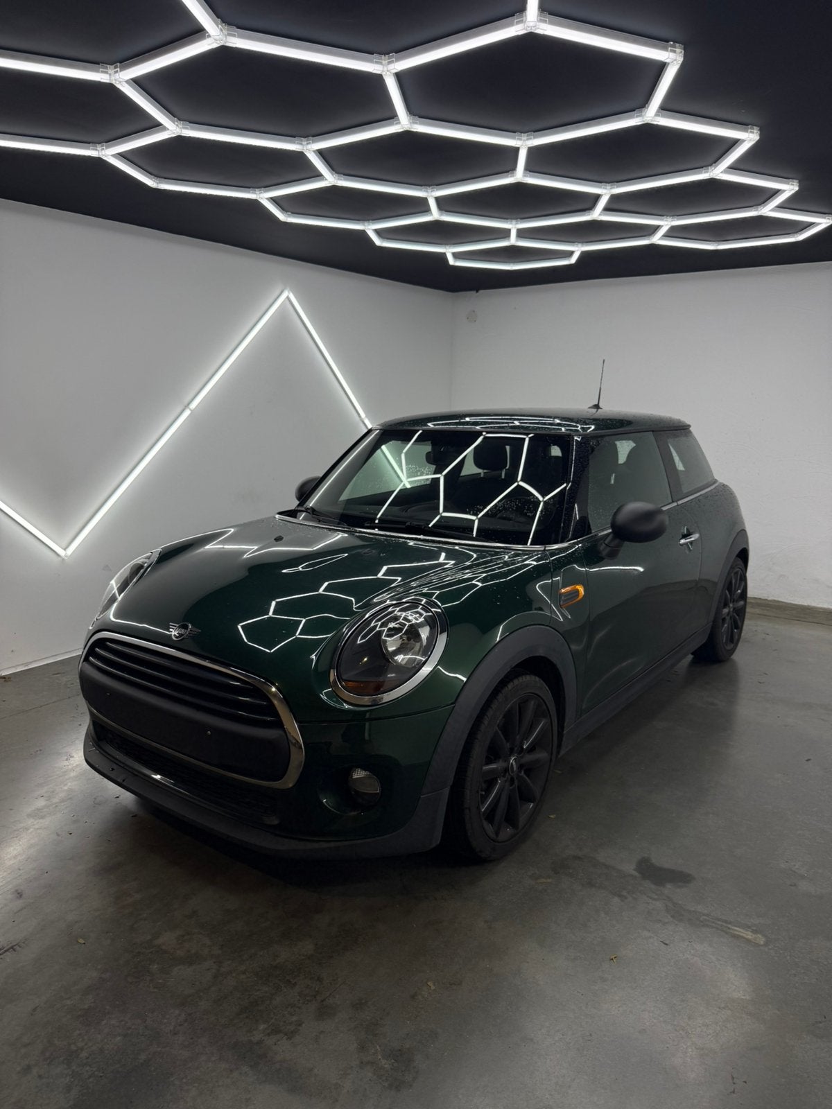 Mini One| 2019| SLECHTS 52.026KM| 1 JAAR GARANTIE, Auto's, Voorwielaandrijving, Stof, Start-stop-systeem, Bedrijf