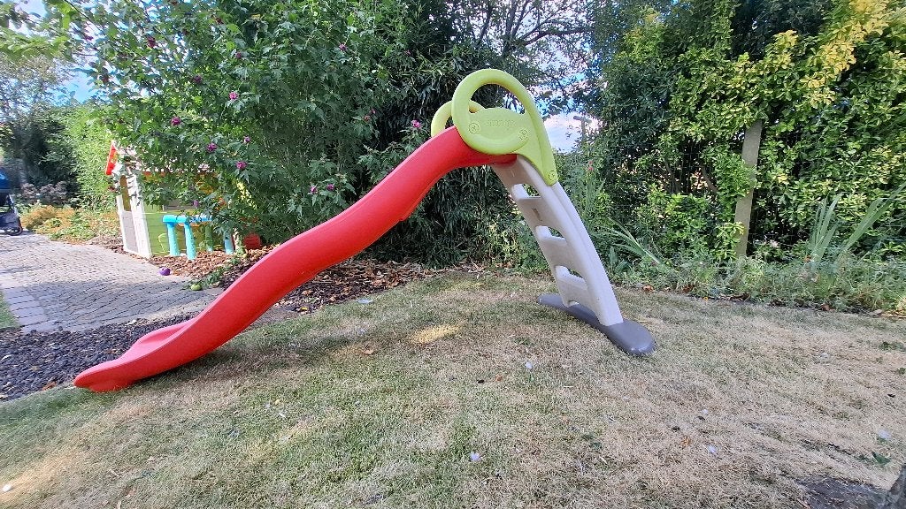 Smoby glijbaan met wateraansluiting, Kinderen en Baby's, Speelgoed | Buiten | Speeltoestellen, Ophalen, Zo goed als nieuw, Glijbaan